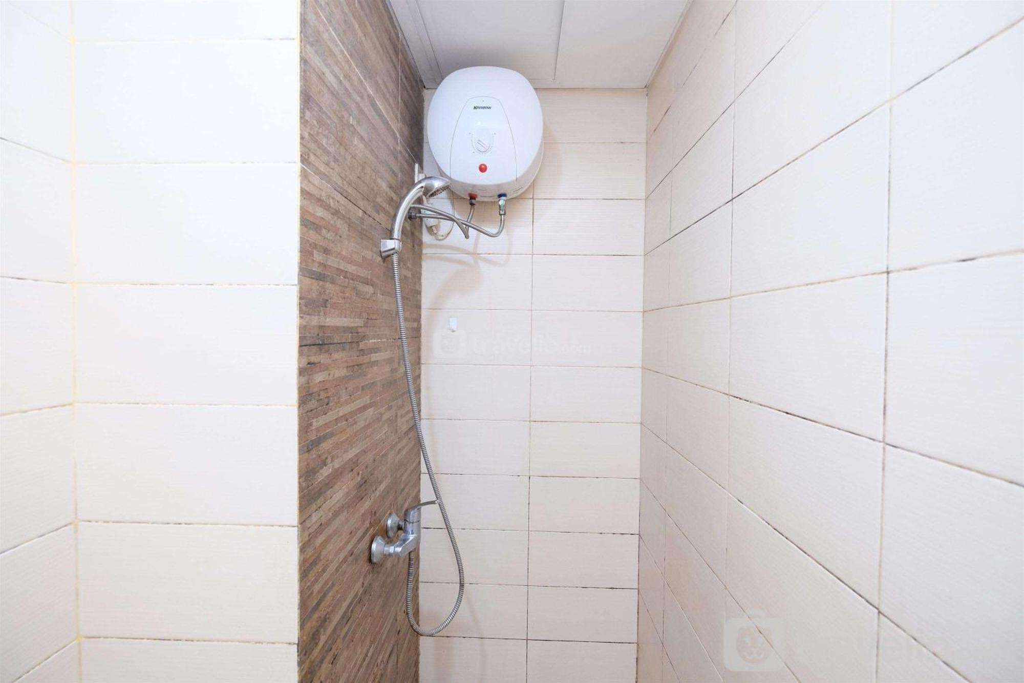 Cozy 1br At Sky Terrace By Travelio Apartemen